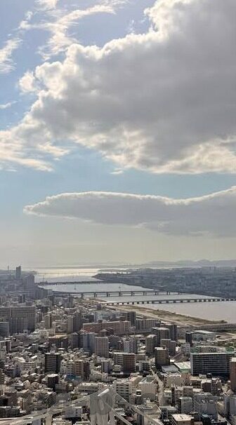 足球比赛比分平-当终场哨响比分定格，一场平局背后的足球哲学与人性光辉